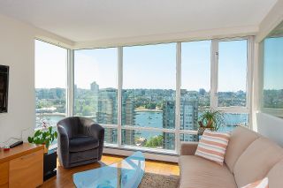 Photo 3: 2701 1201 MARINASIDE CRESCENT in Vancouver: Yaletown Condo for sale (Vancouver West)  : MLS®# R2602027