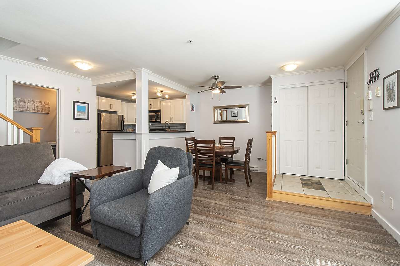 Photo 5: Photos: 4 1071 LYNN VALLEY ROAD in North Vancouver: Lynn Valley Townhouse for sale : MLS®# R2593926