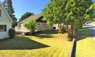 Photo 2: 815 CHILLIWACK Street in New Westminster: The Heights NW House for sale : MLS®# R2189957