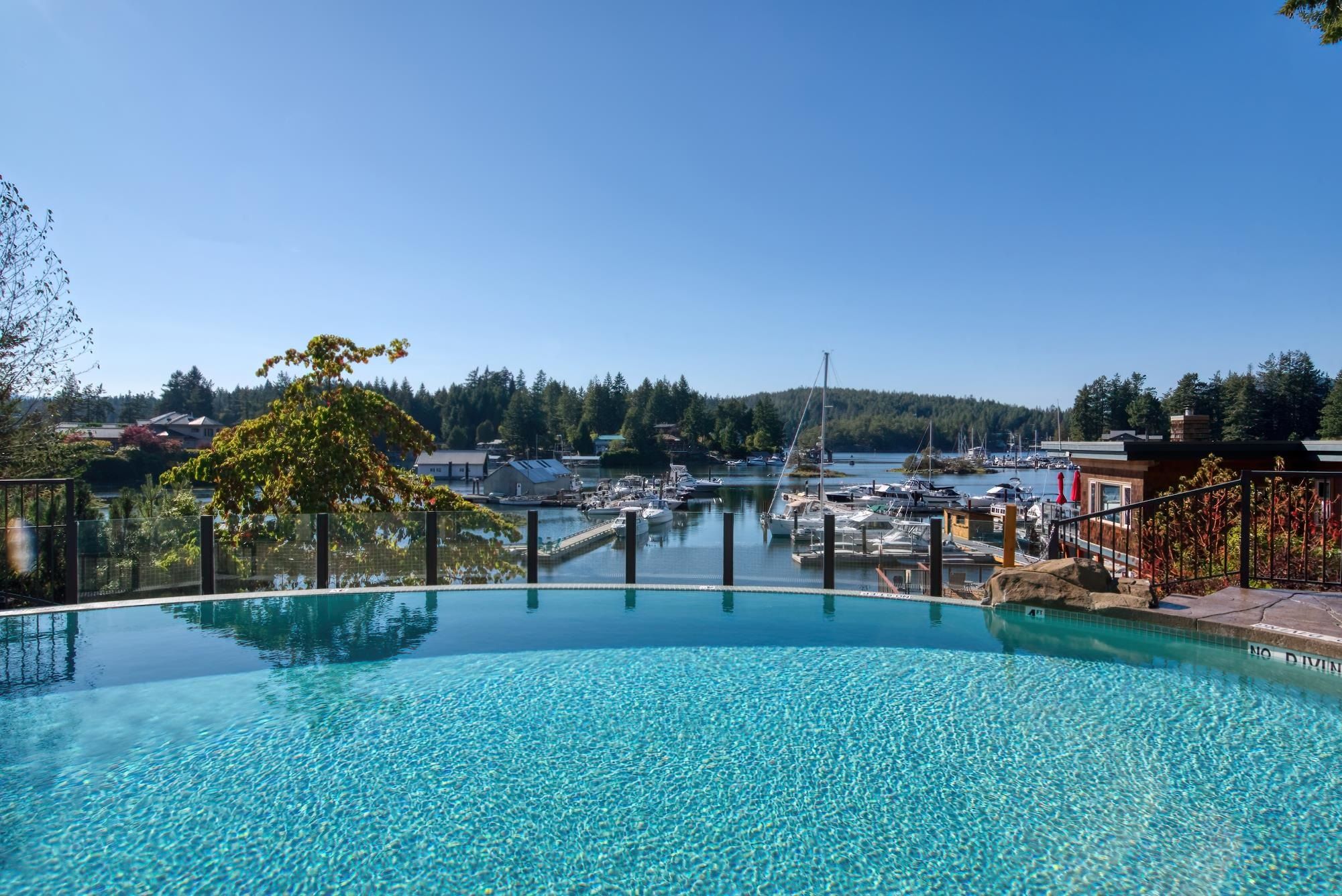 Main Photo: 3C 12849 LAGOON Road in Madeira Park: Pender Harbour Egmont Condo for sale in "Painted Boat Resort" (Sunshine Coast)  : MLS®# R2814881