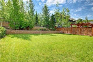 Photo 6: 18 Crestridge View SW in Calgary: Crestmont Detached for sale : MLS®# A1237797