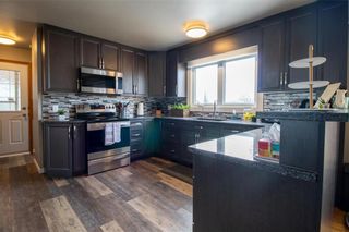Photo 9: 68 Lomond Boulevard in Winnipeg: Windsor Park Residential for sale (2G)  : MLS®# 202205791