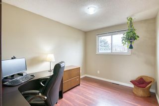 Photo 19: 487 Queensland Circle SE in Calgary: Queensland Detached for sale : MLS®# A1217425