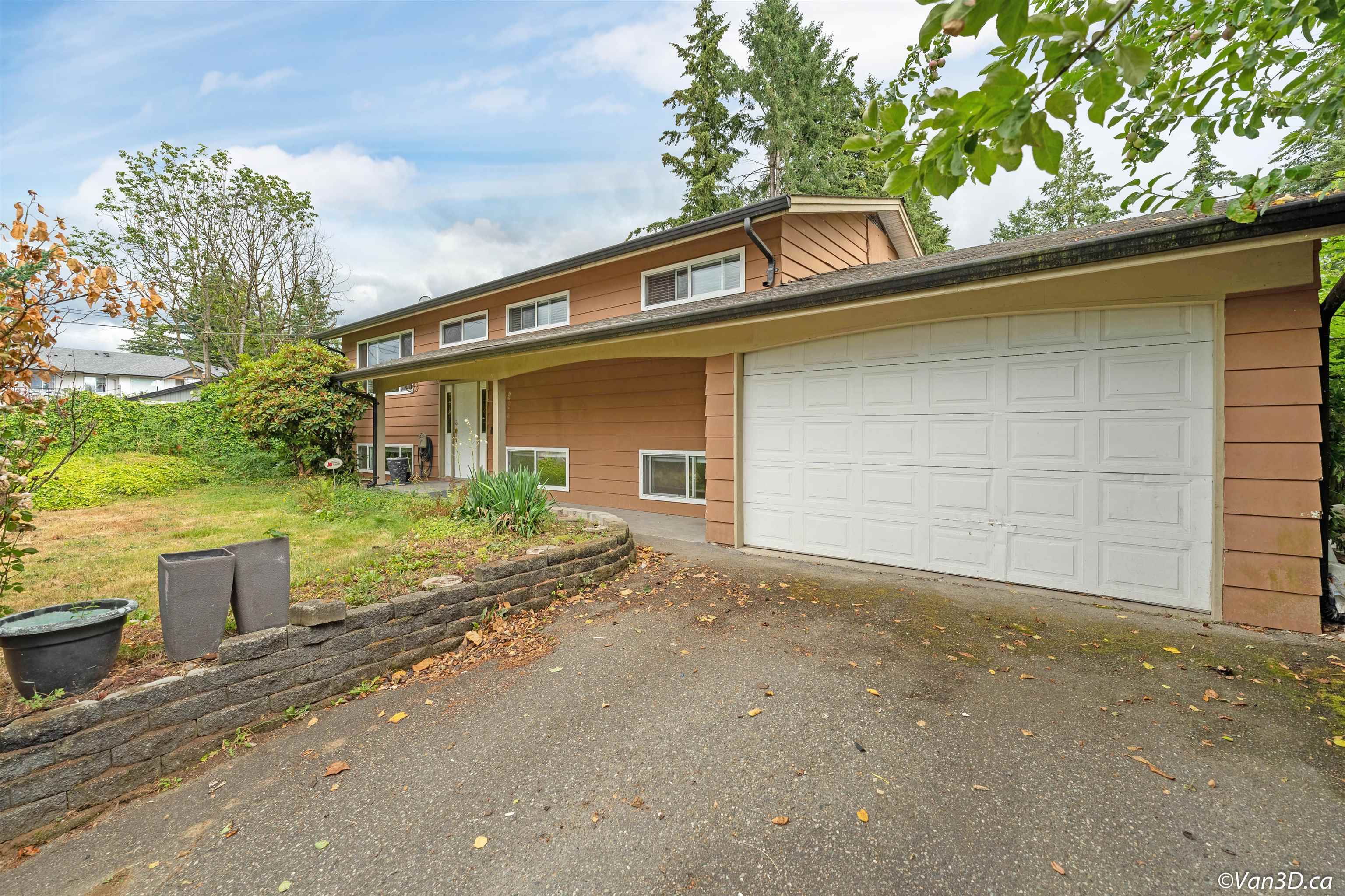Main Photo: 32270 GRANITE Avenue in Abbotsford: Abbotsford West House for sale : MLS®# R2714861