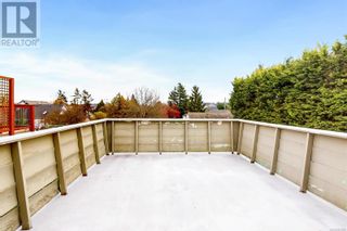 Photo 10: 3145 Balfour Ave in Victoria: House for sale : MLS®# 953959