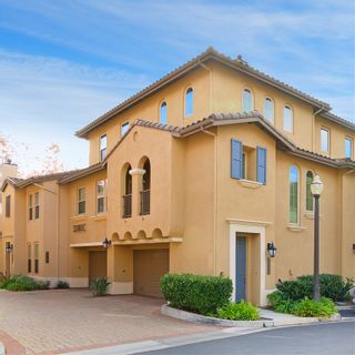 Photo 1: MISSION VALLEY Condo for sale : 2 bedrooms : 2778 Piantino Circle in San Diego