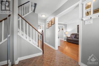 Photo 4: 686 MOREWOOD CRESCENT in Ottawa: House for sale : MLS®# 1384512