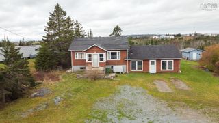 Photo 1: 3804 Lawrencetown Road in Lawrencetown: 31-Lawrencetown, Lake Echo, Port Residential for sale (Halifax-Dartmouth)  : MLS®# 202323113
