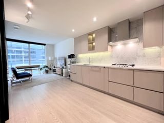 Photo 3: 410 89 NELSON Street in Vancouver: Yaletown Condo for sale in "The Arc" (Vancouver West)  : MLS®# R2747847