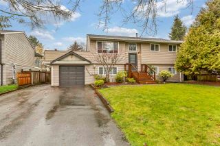 Photo 1: 6309 173A Street in Surrey: Cloverdale BC House for sale (Cloverdale)  : MLS®# R2533935