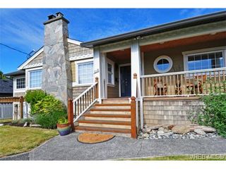 Photo 1: 518 Hampshire Road in VICTORIA: OB South Oak Bay Residential for sale (Oak Bay)  : MLS®# 339430