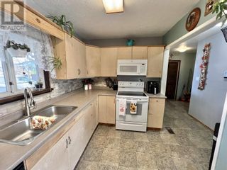 Photo 9: 1392 SAM TOY AVENUE in Quesnel: House for sale : MLS®# R2825526