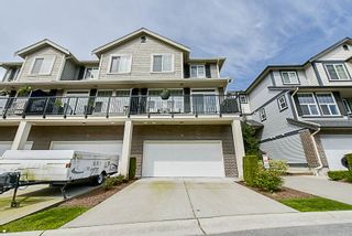 Photo 3: 34 20831 70 Avenue in Langley: Willoughby Heights Townhouse for sale in "Radius" : MLS®# R2164306