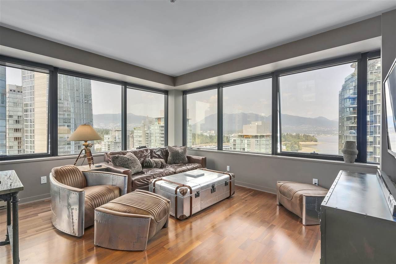 Main Photo: 1302 1333 W GEORGIA Street in Vancouver: Coal Harbour Condo for sale in "Qube" (Vancouver West)  : MLS®# R2315765