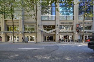 Photo 1: 1305 938 SMITHE Street in Vancouver: Downtown VW Condo for sale in "ELECTRIC AVENUE" (Vancouver West)  : MLS®# R2491413