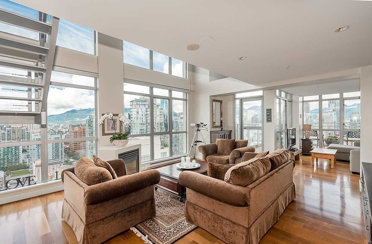 Main Photo: 2802 1238 RICHARDS Street in Vancouver: Yaletown Condo for sale in "METROPOLIS" (Vancouver West)  : MLS®# R2116456