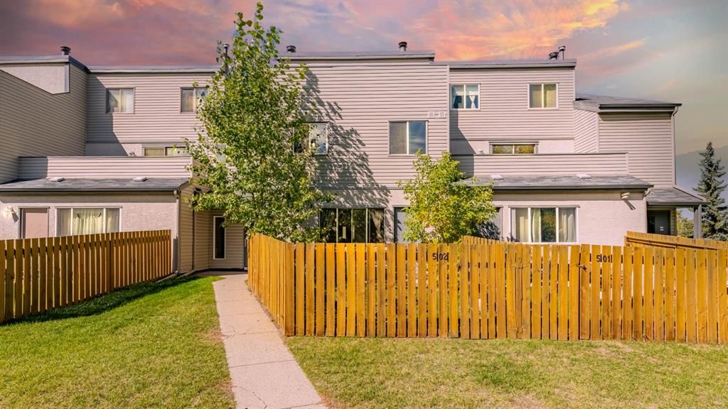 Main Photo: 502 1540 29 Street NW in Calgary: St Andrews Heights Row/Townhouse for sale : MLS®# A1144555