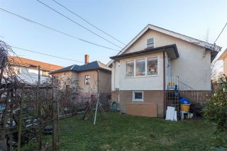 Photo 19: 2511 CHARLES Street in Vancouver: Renfrew VE House for sale in "RENFREW" (Vancouver East)  : MLS®# R2138452