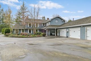 Main Photo: 17 CLOVERMEADOW Crescent in Langley: Salmon River House for sale : MLS®# R2863645