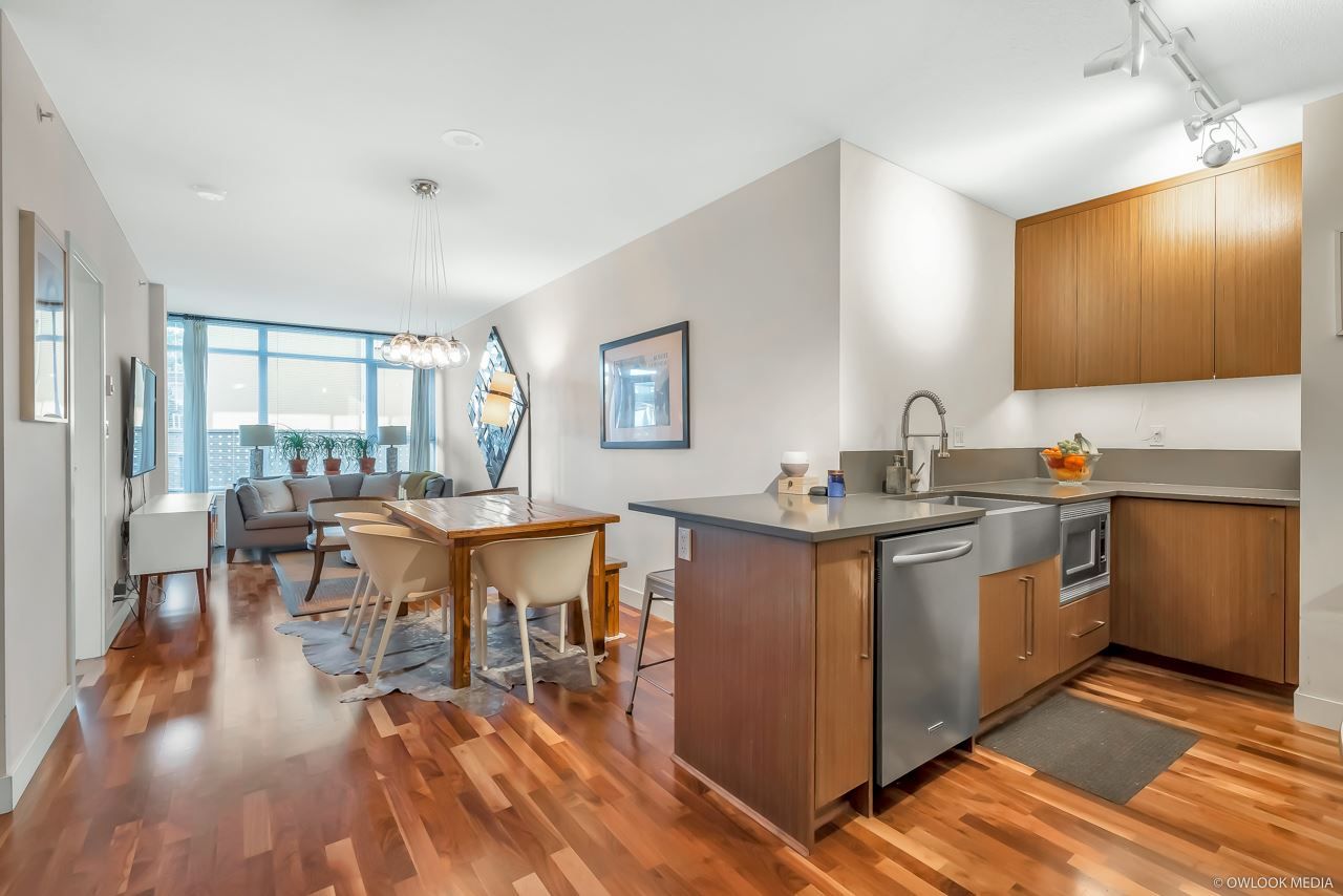 Main Photo: 206 251 E 7TH Avenue in Vancouver: Mount Pleasant VE Condo for sale in "District" (Vancouver East)  : MLS®# R2443940