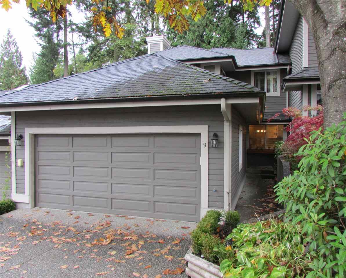 Main Photo: 9 181 RAVINE Drive in Port Moody: Heritage Mountain Townhouse for sale in "VIEWPOINT" : MLS®# R2007747