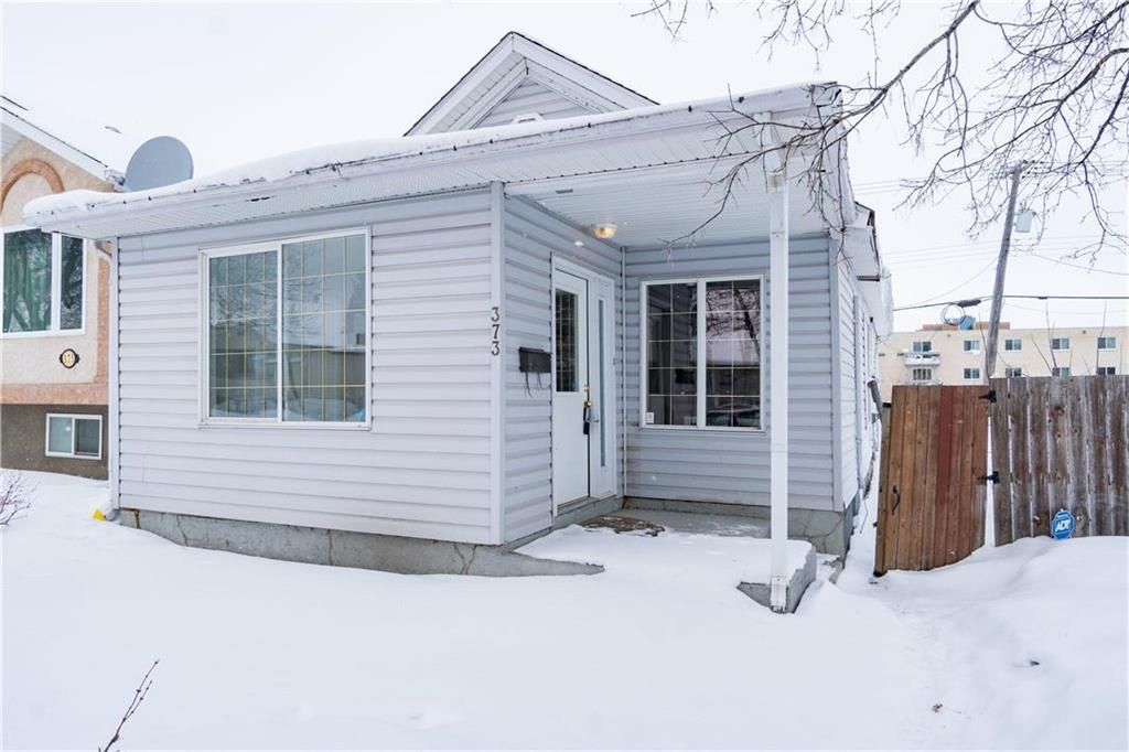 Main Photo: 373 Royal Avenue in Winnipeg: West Kildonan Residential for sale (4D)  : MLS®# 202301423