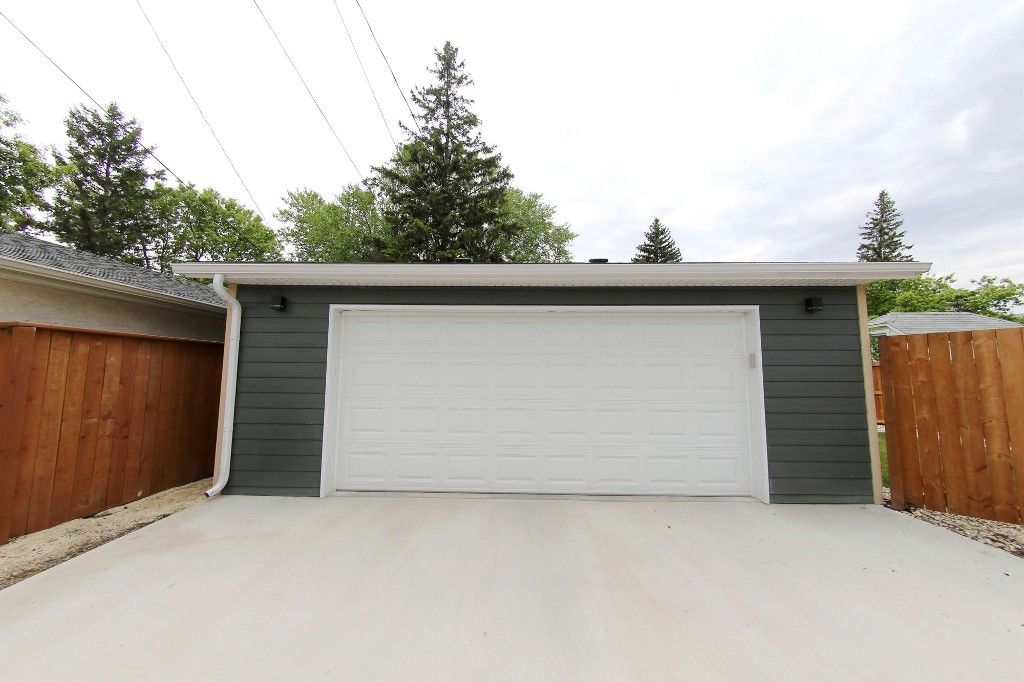 Photo 20: Photos: 372 Lockwood Street in Winnipeg: River Heights Single Family Detached for sale (1C)  : MLS®# 1713596