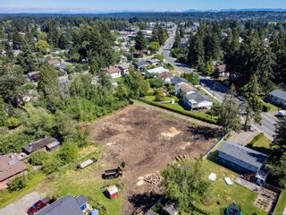 Main Photo: 1550 Willemar Ave in Courtenay: CV Courtenay City Multi Family for sale (Comox Valley)  : MLS®# 929382