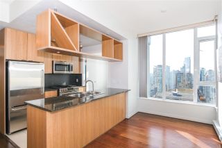 Photo 4: PH2404 1010 RICHARDS Street in Vancouver: Yaletown Condo for sale in "Gallery" (Vancouver West)  : MLS®# R2420892