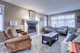 Photo 4: 5631 LODGE Crescent SW in Calgary: Lakeview Detached for sale : MLS®# C4261500