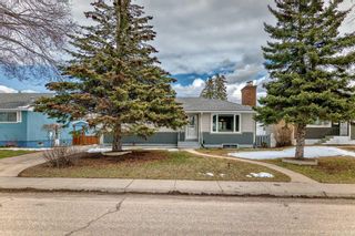 Main Photo: 110 Warwick Drive SW in Calgary: Westgate Detached for sale : MLS®# A2117584
