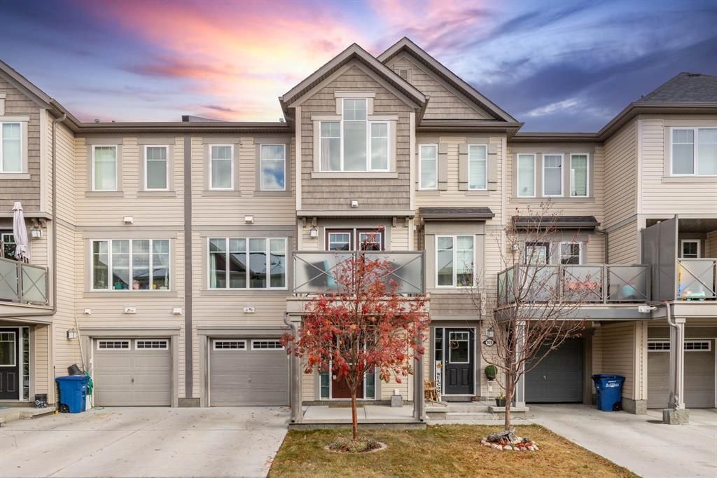Main Photo: 165 Windstone Park SW: Airdrie Row/Townhouse for sale : MLS®# A1042730