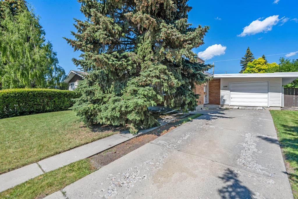 Main Photo: 3208 Breen Road NW in Calgary: Brentwood Detached for sale : MLS®# A1242956