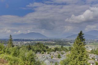 Photo 16: 32 6026 LINDEMAN Street in Chilliwack: Promontory Townhouse for sale in "Hillcrest Lane" (Sardis)  : MLS®# R2485798