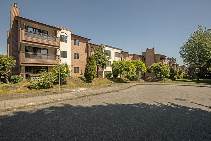 Main Photo: 105 3883 LAUREL Street in Burnaby: Burnaby Hospital Condo for sale in "VALHALLA COURT" (Burnaby South)  : MLS®# R2064103