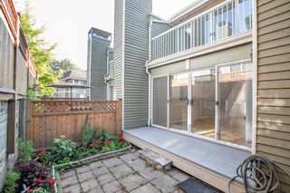 Photo 18: 8412 KEYSTONE Street in Vancouver: Champlain Heights Townhouse for sale in "MARINE WOODS" (Vancouver East)  : MLS®# R2395420
