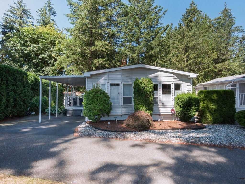 Main Photo: 52 20071 24 Avenue in Langley: Brookswood Langley Manufactured Home for sale in "FERNRIDGE PARK" : MLS®# R2292700