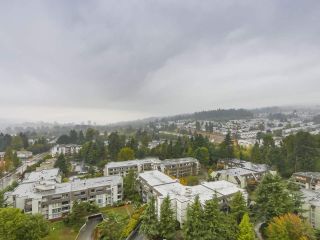 Photo 12: 2002 2959 GLEN Drive in Coquitlam: North Coquitlam Condo for sale in "THE PARC" : MLS®# R2213475