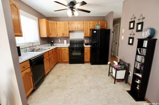 Photo 9: 2 Murray Place in Saskatoon: Dundonald Residential for sale : MLS®# SK927814