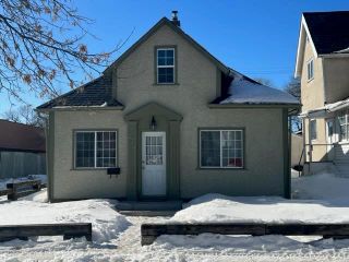 Photo 1: 234 Simcoe Street in Winnipeg: West End Residential for sale (5A)  : MLS®# 202304765
