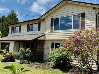 Photo 1: 353 Yew St in UCLUELET: PA Ucluelet House for sale (Port Alberni)  : MLS®# 842117