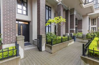 Main Photo: TH2 155 W 1ST Street in North Vancouver: Lower Lonsdale Townhouse for sale in "Time Building" : MLS®# R2880156