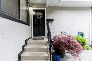 Photo 3: 5851 ANGUS Place in Surrey: Cloverdale BC House for sale (Cloverdale)  : MLS®# R2878763