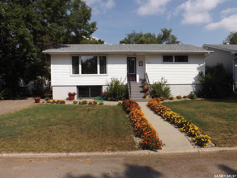 FEATURED LISTING: 7 Woodend Place Estevan