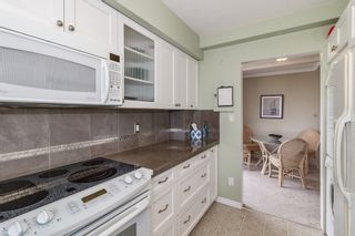 Photo 11: 503 1390 DUCHESS Avenue in West Vancouver: Ambleside Condo for sale in "WESTVIEW TERRACE" : MLS®# R2579675