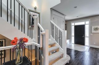 Photo 2: 915 35 Street NW in Calgary: Parkdale Semi Detached for sale : MLS®# A1146678