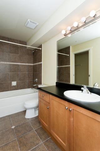 Photo 10: 701 415 E COLUMBIA Street in New Westminster: Sapperton Condo for sale in "SAN MARINO" : MLS®# V905282
