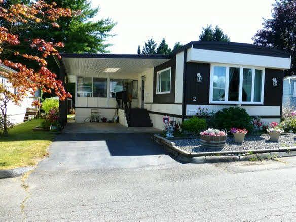 Main Photo: 2 7850 King George Boulevard in Surrey: East Newton Manufactured Home for sale : MLS®# F1418453