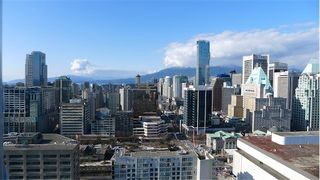 Photo 4: 2210 833 SEYMOUR Street in Vancouver: Downtown VW Condo for sale in "Capitol Residences" (Vancouver West)  : MLS®# V1056277