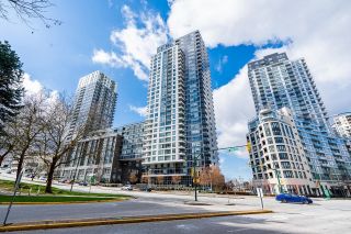 Main Photo: 2310 5515 BOUNDARY Road in Vancouver: Collingwood VE Condo for sale in "Wall Centre Central Park" (Vancouver East)  : MLS®# R2871382